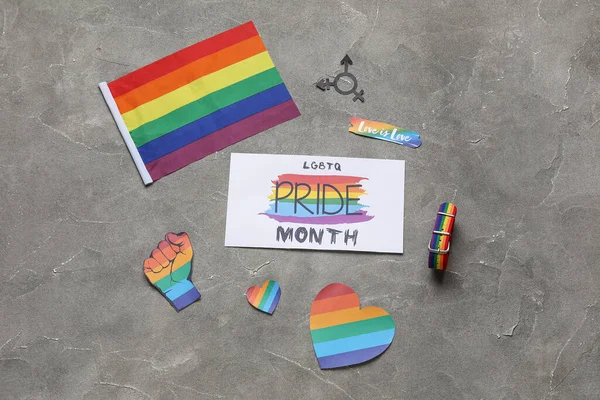 Koyu arkaplanda LGBTQ Övgülü Ay ve sembolleri içeren kart