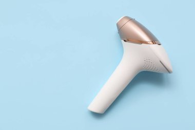 Mavi arkaplanda modern fotoepilatör