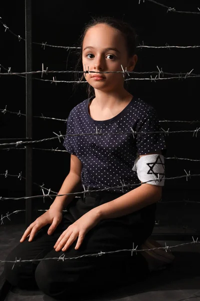 Little Jewish Girl Barbed Wire Black Background International Holocaust Remembrance — Stock Photo, Image