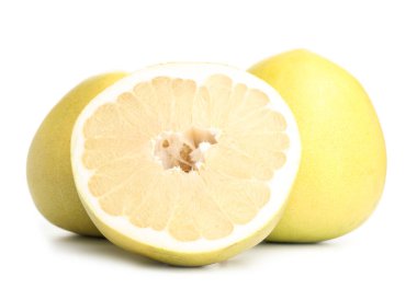 Beyaz arka planda taze nar meyvesi