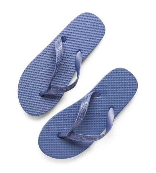 Beyaz arka planda mavi kadın terlikleri