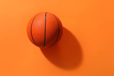 Turuncu Arkaplanda Basketbol Topu