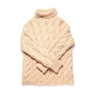 beyaz arka planda izole şık kazak