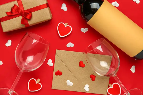 Composition Avec Bouteille Vin Enveloppe Verres Pour Saint Valentin Sur — Photo