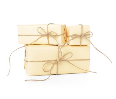 Beyaz arka planda hediye kutuları. Uluslararası Kadınlar Günü