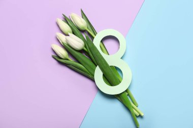 Renkli arka planda kağıt figürlü güzel lale çiçekleri. Uluslararası Kadınlar Günü kutlamaları