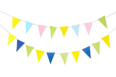 Beyaz arka planda Festa Junina için renkli bayraklar