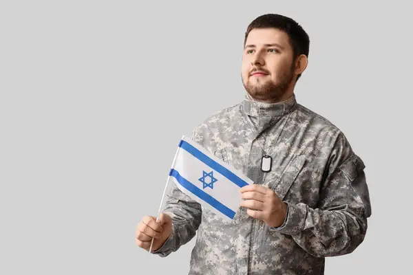 Male Jewish Soldier Flag Israel Light Background — Stock Photo, Image