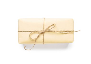 Beyaz arka planda hediye kutusu. Uluslararası Kadınlar Günü