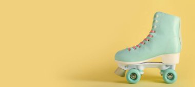 Açık sarı zemin üzerinde metin için alanı olan klasik paten.