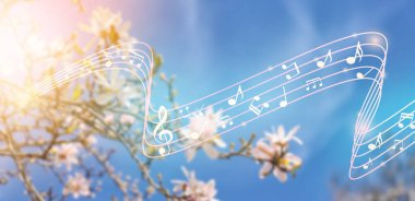 Uçan notalar ve çiçek açan ağaçlar