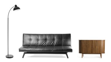 Beyaza izole edilmiş farklı mobilyalar.