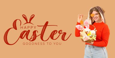 Paskalya bayrağı. Tavşan kulaklı ve neşeli sepetli güzel genç bir kadın.