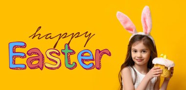 Paskalya bayrağında küçük bir kız elinde pasta tutuyor.