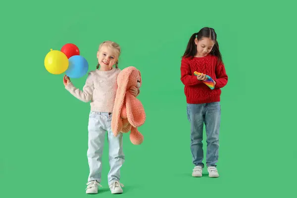 배경에 풍선과 장난감을 자폐증 — 스톡 사진