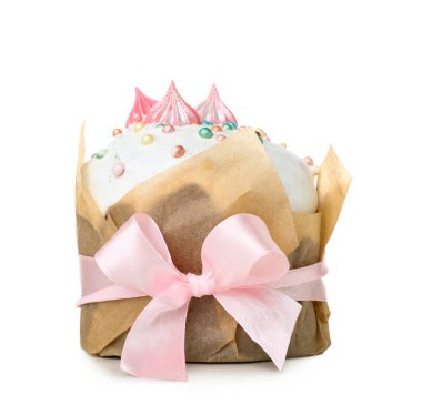 Beyaz arka planda Paskalya pastası