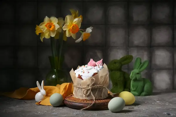Easter Cake Painted Eggs Rabbits Narcissus Napkin Wooden Tray Grunge — Stock Photo, Image
