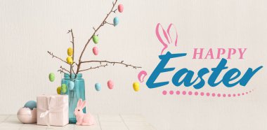 Mutlu Paskalyalar, ağaç dalları, oyuncak tavşan, hediye ve boyalı yumurtalar için bayrak