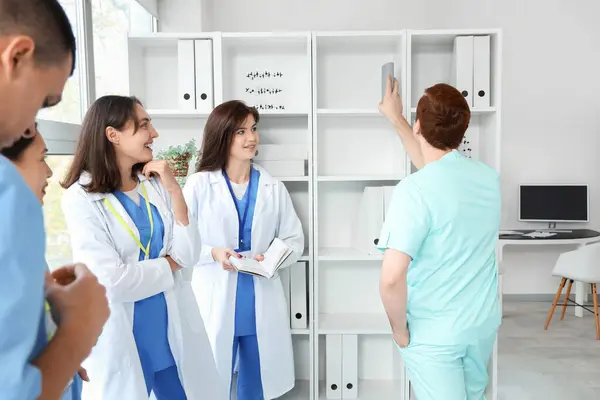 Team Young Doctors Clinic — Stock Photo, Image