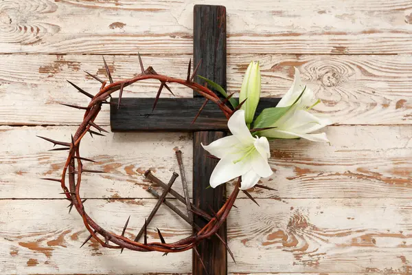Cross Crown Thorns White Lilies Nails Wooden Background — Stock Photo, Image