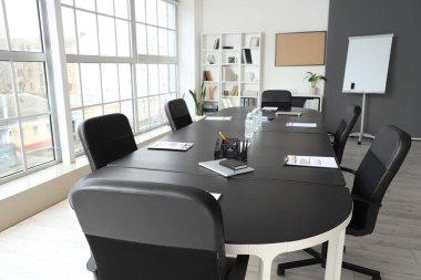 Ofis içi masa toplantısı için hazırlandı.