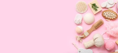 Pembe arkaplandaki spa malzemelerinin metin için alanı