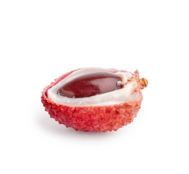 Beyaz arka planda lezzetli litchi meyvesi