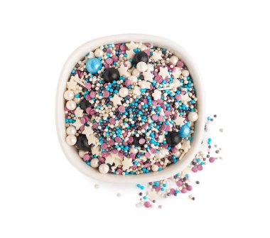 Beyaz arkaplanda renkli süslemeler olan bir kase