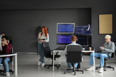 Genç programcılardan oluşan bir ekip