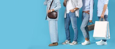 Mavi arkaplanda, metin için boşluk olan sırada bekleyenler