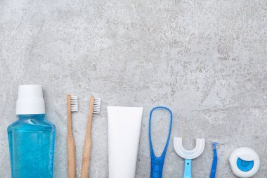 Grunge arka planında ağız temizliğine ayarlı