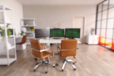 Programcının işyeriyle ışık ofisinin bulanık görüntüsü
