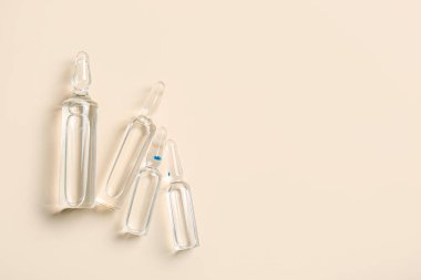 Beyaz arka plan üzerinde tıbbi ampul