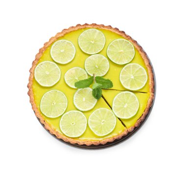 Beyaz arka planda nane aromalı lezzetli limonlu tart.