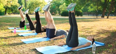 Grup sportif insan parkta eğitim