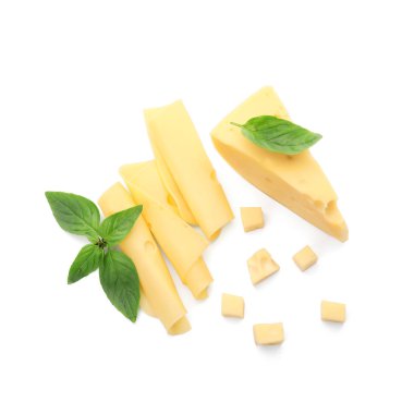 Beyaz arka planda izole edilmiş lezzetli İsviçre peyniri