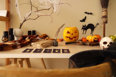 Masada sihirli özellikleri olan Cadılar Bayramı balkabakları