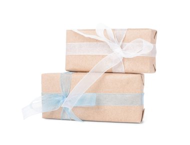 Beyaz arka planda güzel hediye kutuları. Uluslararası Kadınlar Günü