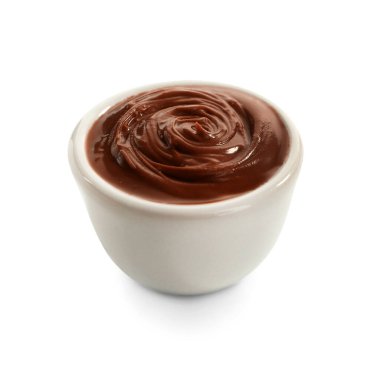 Beyaz arka planda bir kase lezzetli erimiş çikolata.