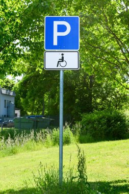 Şehirdeki engelli park işaretleri