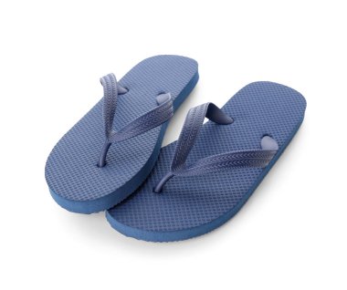 Beyaz arka planda mavi kadın terlikleri