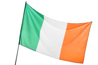 Beyaz arkaplanda İrlanda bayrağı, yakın plan