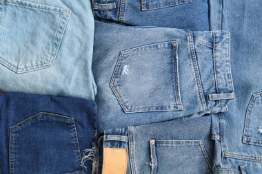 Arka plan olarak farklı kot pantolon