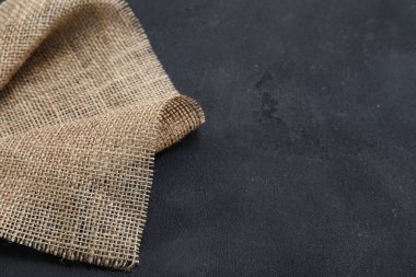 Koyu arkaplanda çuval bezi