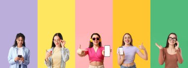 Renkli arka planda cep telefonu olan bir grup kadın