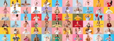 Renk arkaplanında kalp şekli oluşturan bir grup insan