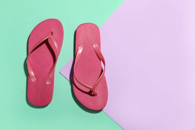 Renk arkaplanındaki terlikleri döndür