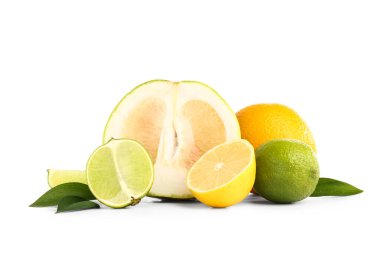 Beyaz arka plan üzerinde izole farklı narenciye