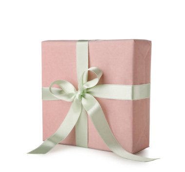 Beyaz arka planda yeşil fiyonklu pembe hediye kutusu. Uluslararası Kadınlar Günü