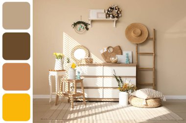 Paskalya için klozetle dekore edilmiş oturma odası. Farklı renk desenleri